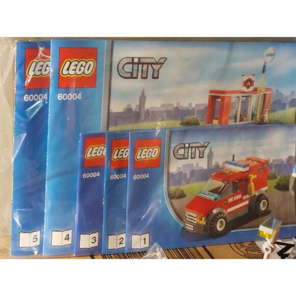 FIRE STATION & 3Vehicles LEGO CITY Set #60004 100% COMPLETE + ALL 5 Instructions - Picture 13 of 16
